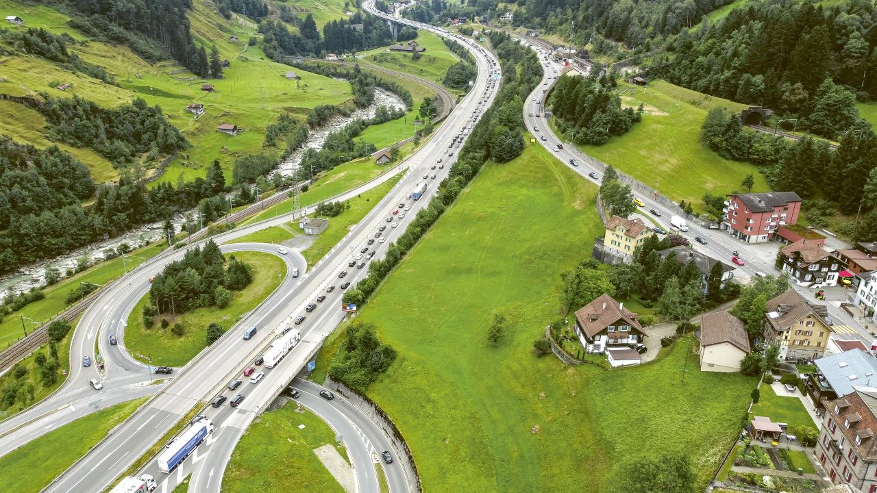 Embouteillage sur l'A2 près de Wassen. Photo : IG Kanton Uri